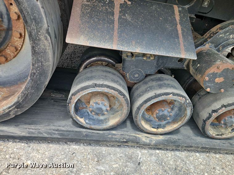 image for item EO7488 1996 Caterpillar Challenger 75C tractor