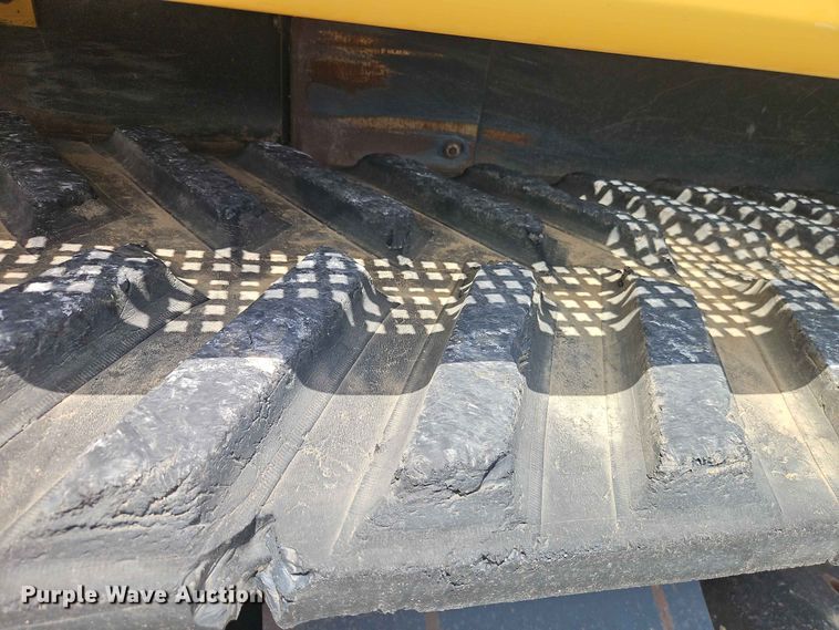 image for item EO7488 1996 Caterpillar Challenger 75C tractor