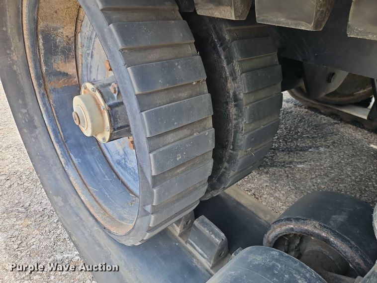 image for item EO7488 1996 Caterpillar Challenger 75C tractor