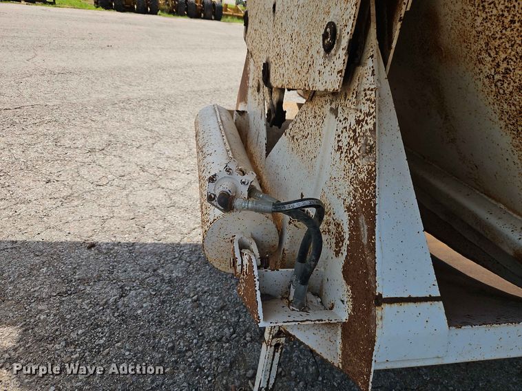 image for item EO7498 1995 Corn Belt Manufacturing Co., Inc. bottom dump trailer