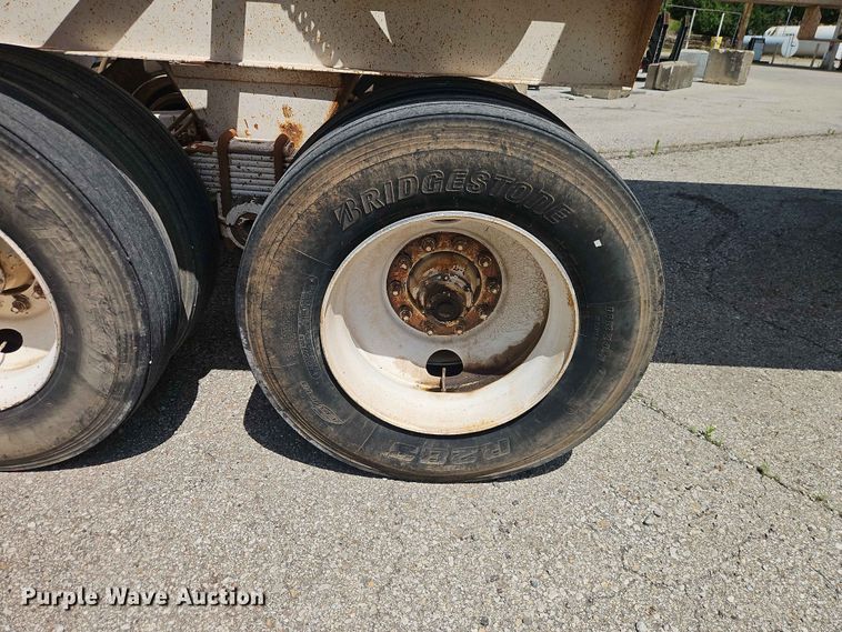image for item EO7498 1995 Corn Belt Manufacturing Co., Inc. bottom dump trailer