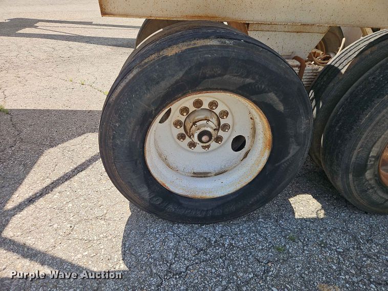 image for item EO7498 1995 Corn Belt Manufacturing Co., Inc. bottom dump trailer