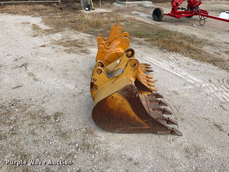image for item EO8687 (3) backhoe buckets