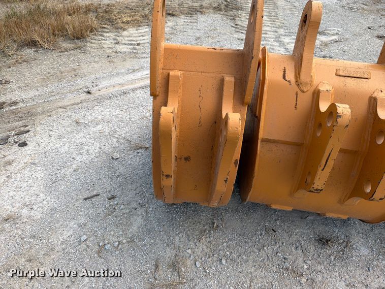 image for item EO8687 (3) backhoe buckets