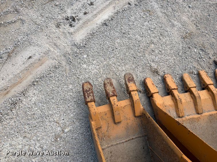 image for item EO8687 (3) backhoe buckets