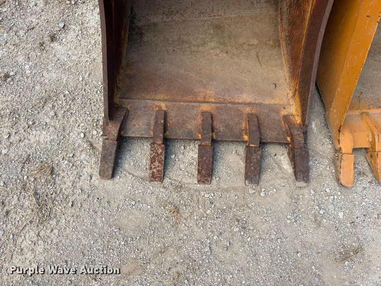 image for item EO8687 (3) backhoe buckets