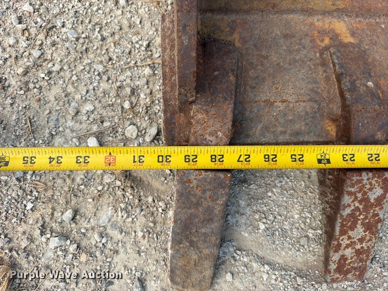 image for item EO8687 (3) backhoe buckets