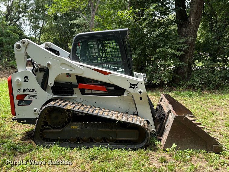 image for item EO8716 2022 Bobcat T770 tracked skid steer loader