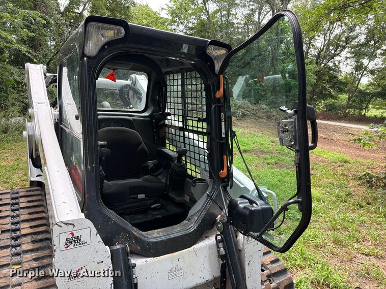 image for item EO8716 2022 Bobcat T770 tracked skid steer loader