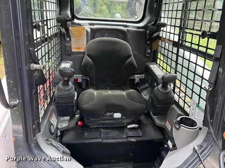 image for item EO8716 2022 Bobcat T770 tracked skid steer loader