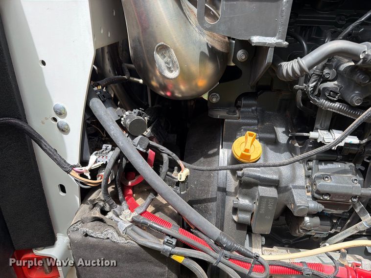 image for item EO8716 2022 Bobcat T770 tracked skid steer loader
