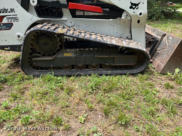 image for item EO8716 2022 Bobcat T770 tracked skid steer loader