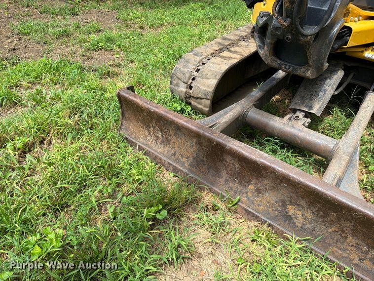 image for item EO8717 2018 John Deere 50G mini excavator