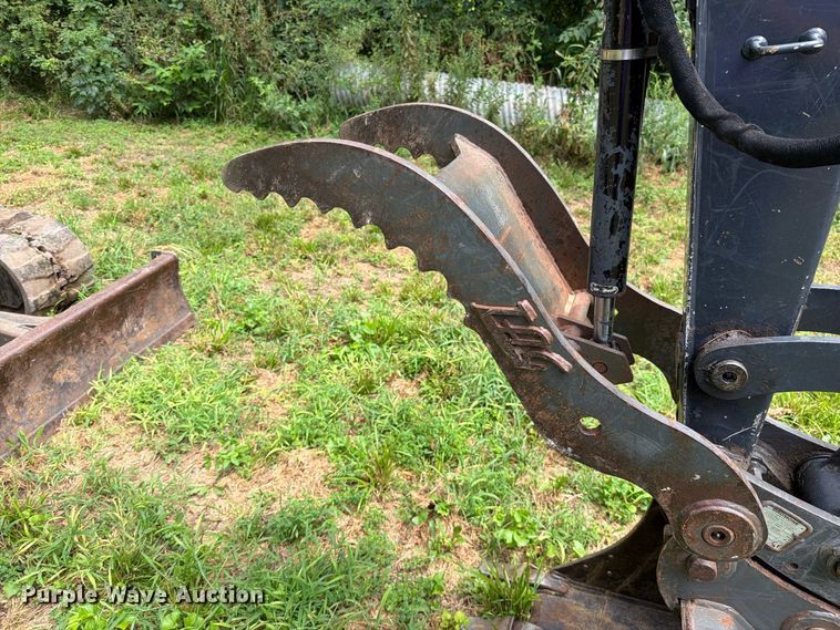 image for item EO8717 2018 John Deere 50G mini excavator
