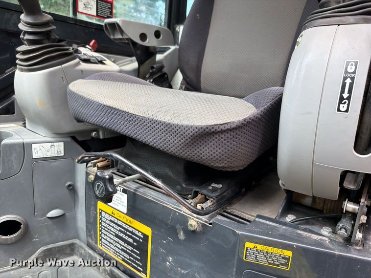 image for item EO8717 2018 John Deere 50G mini excavator