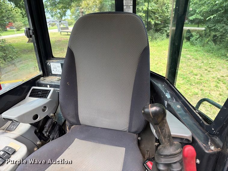image for item EO8717 2018 John Deere 50G mini excavator