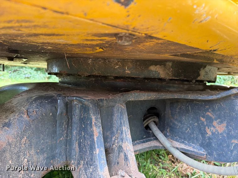 image for item EO8717 2018 John Deere 50G mini excavator