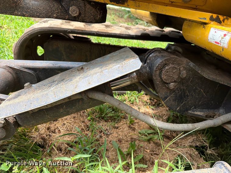 image for item EO8717 2018 John Deere 50G mini excavator