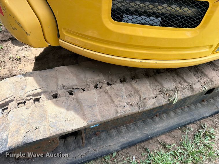 image for item EO8717 2018 John Deere 50G mini excavator