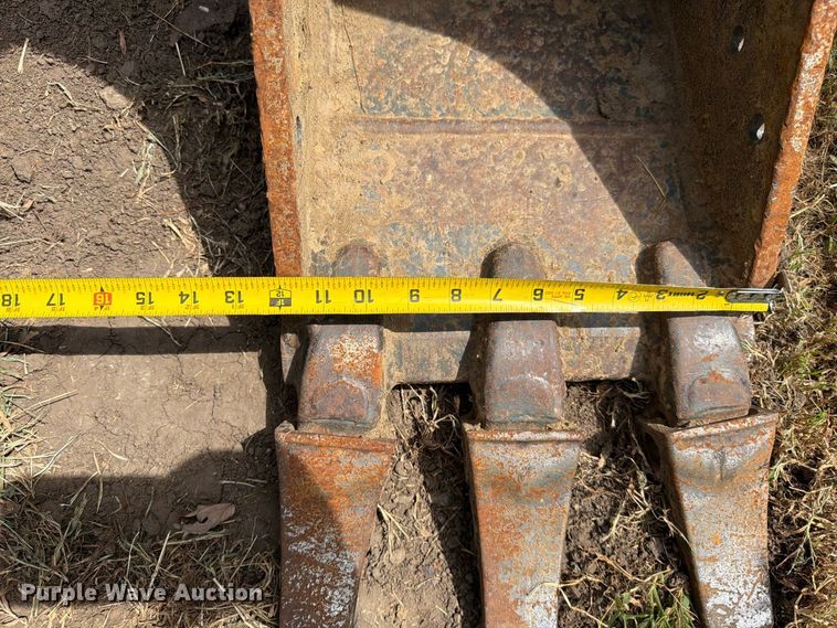 image for item EO8717 2018 John Deere 50G mini excavator