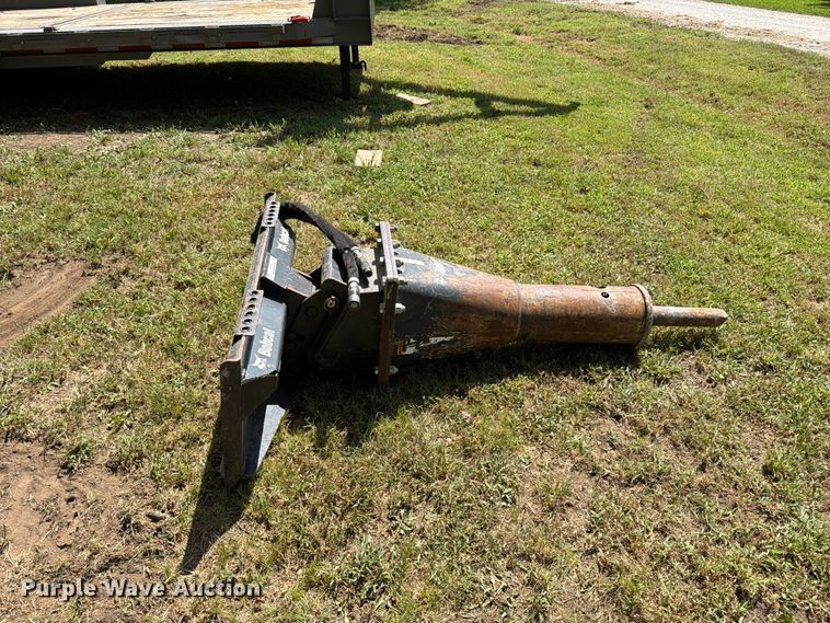image for item EO8719 2017 Bobcat HB1189 skid steer breaker