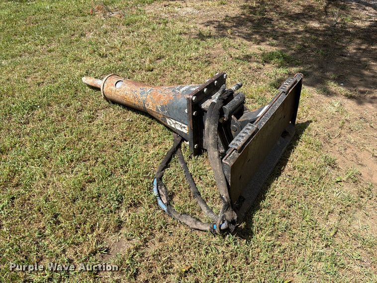image for item EO8719 2017 Bobcat HB1189 skid steer breaker