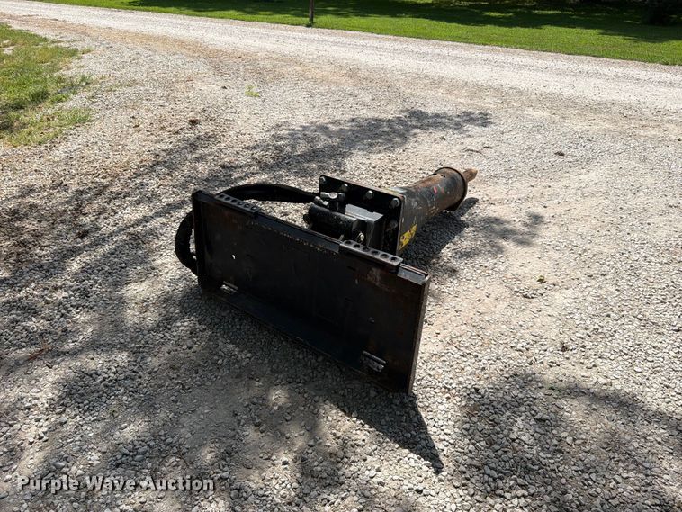 image for item EO8720 2021 Bobcat HB1180 skid steer breaker