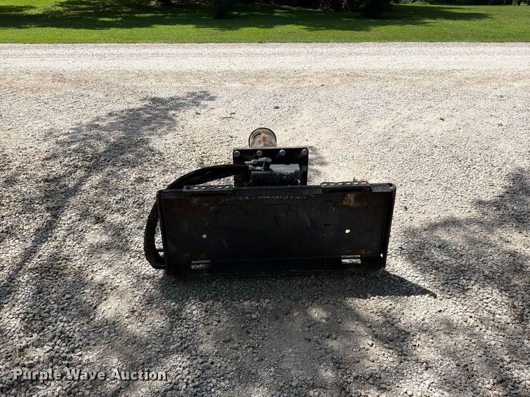 image for item EO8720 2021 Bobcat HB1180 skid steer breaker