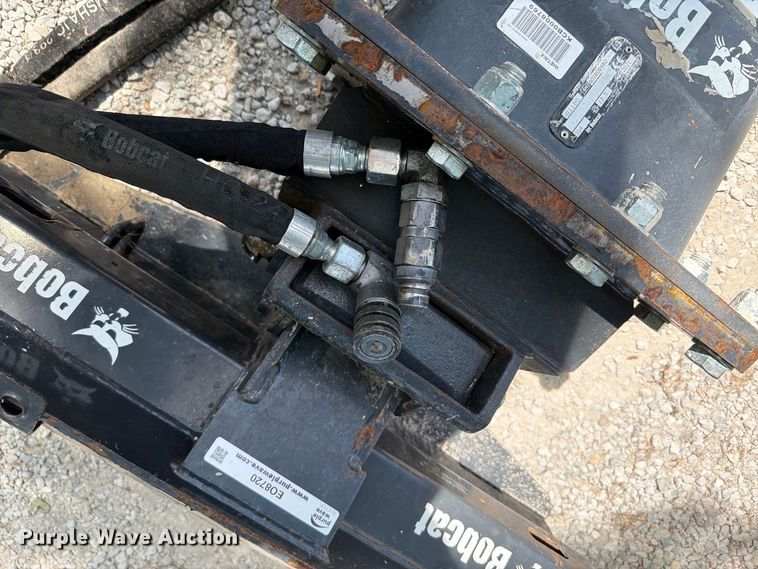 image for item EO8720 2021 Bobcat HB1180 skid steer breaker