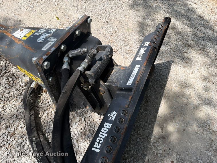 image for item EO8720 2021 Bobcat HB1180 skid steer breaker