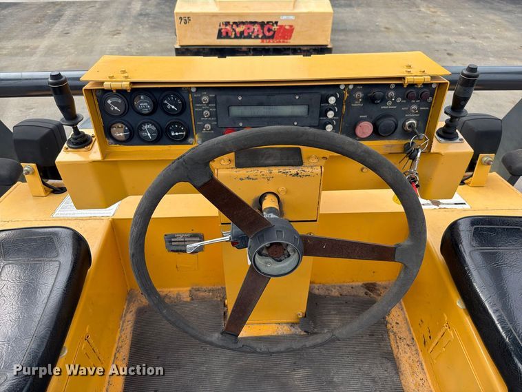 image for item EO8724 Hypac C 778 B double drum vibratory roller