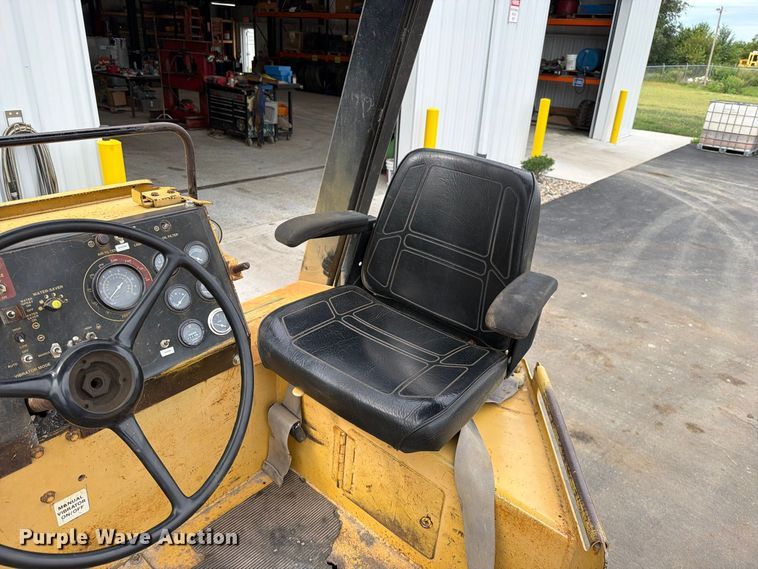 image for item EO8725 Hypac C766B double drum vibratory roller