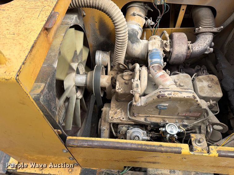 image for item EO8725 Hypac C766B double drum vibratory roller
