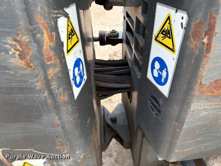 image for item ER1935 2019 Husqvarna LP9505 trench compactor