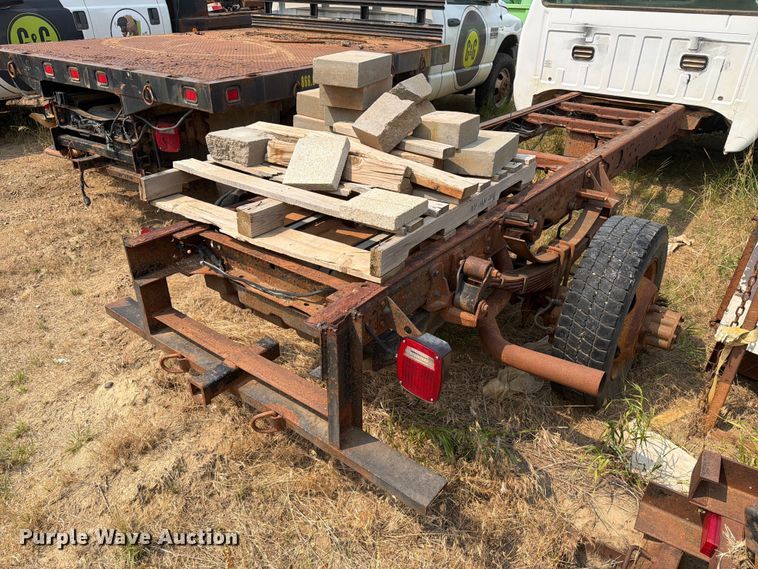 image for item ER1963 2003 Ford F450 Super Duty truck cab and chassis