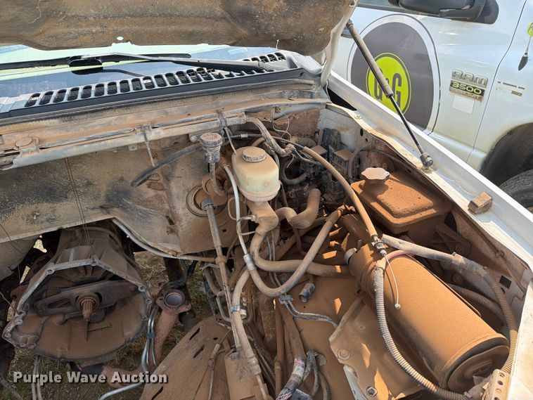 image for item ER1963 2003 Ford F450 Super Duty truck cab and chassis