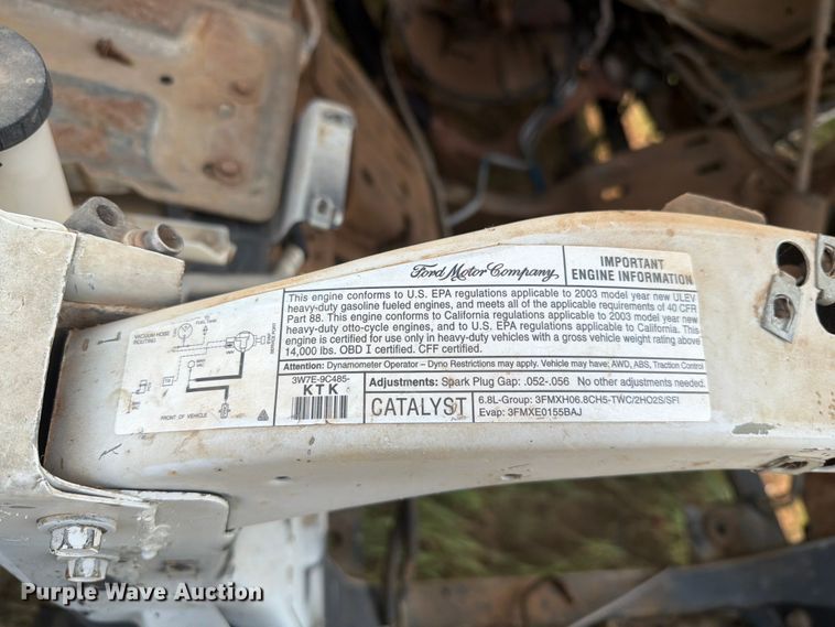 image for item ER1963 2003 Ford F450 Super Duty truck cab and chassis