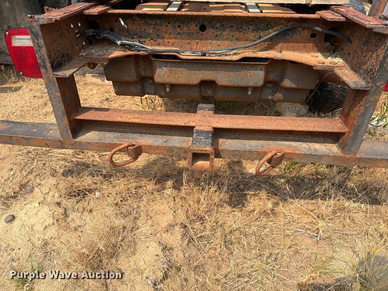 image for item ER1963 2003 Ford F450 Super Duty truck cab and chassis