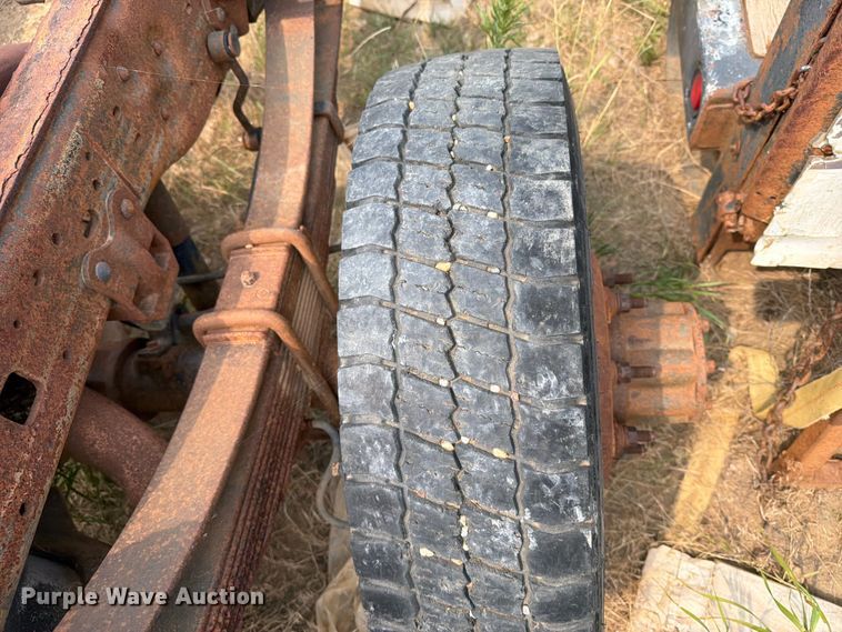 image for item ER1963 2003 Ford F450 Super Duty truck cab and chassis