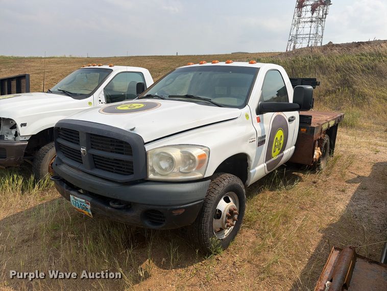 2009 Dodge Ram 3500 flatbed pickup truck