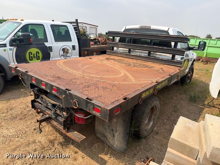 image for item ER1964 2009 Dodge Ram 3500 flatbed pickup truck