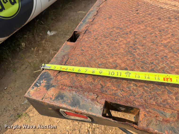 image for item ER1964 2009 Dodge Ram 3500 flatbed pickup truck