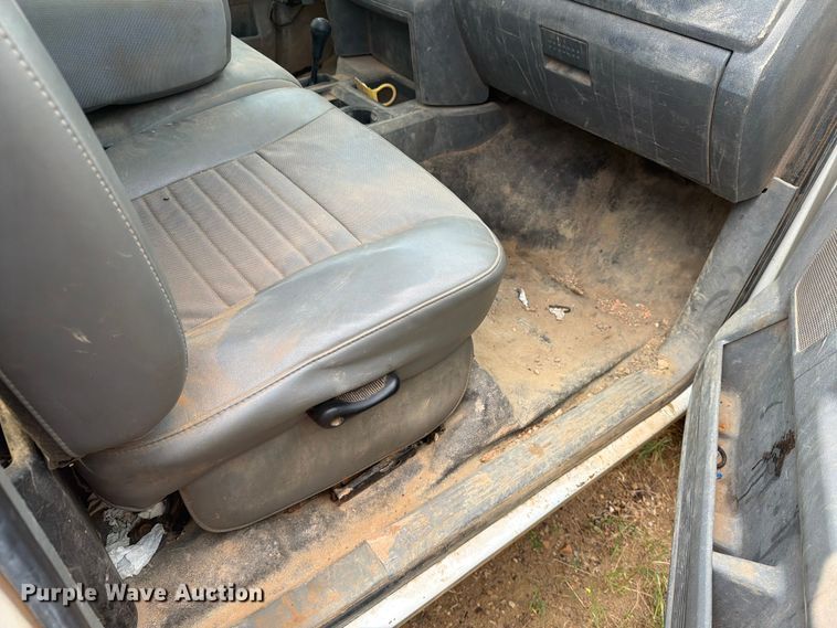 image for item ER1964 2009 Dodge Ram 3500 flatbed pickup truck