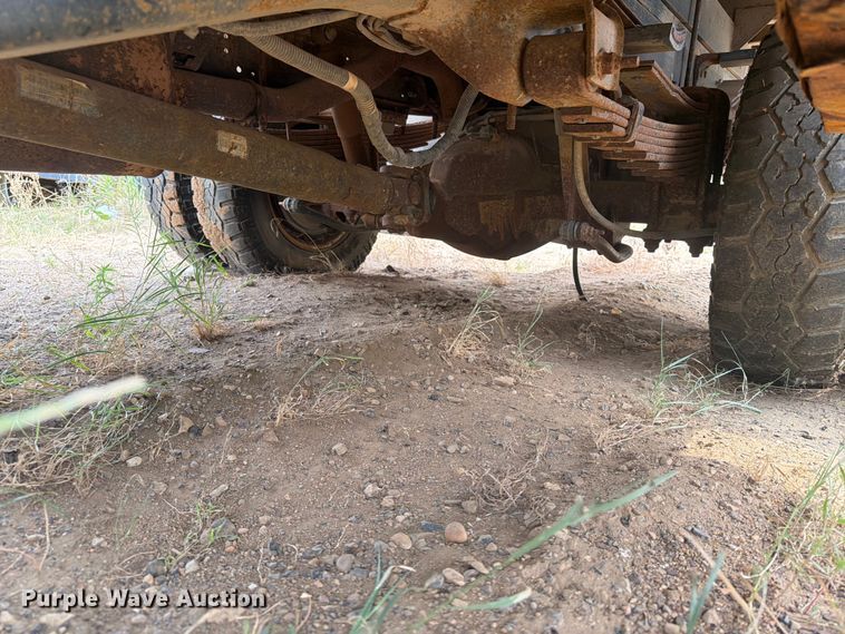 image for item ER1964 2009 Dodge Ram 3500 flatbed pickup truck