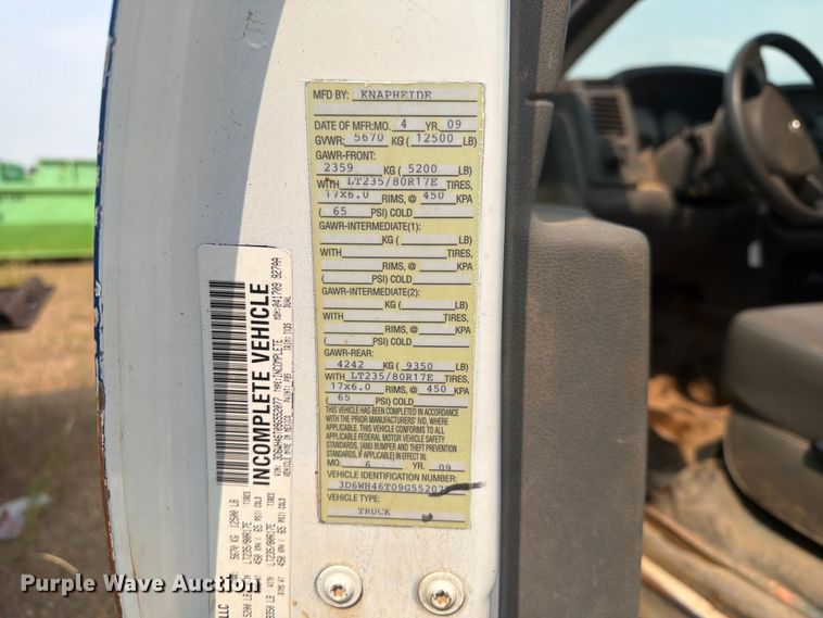 image for item ER1964 2009 Dodge Ram 3500 flatbed pickup truck