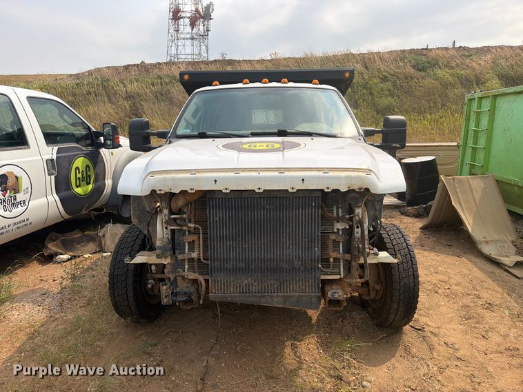 image for item ER1965 2009 Ford F-550 Crew Cab flatbed truck
