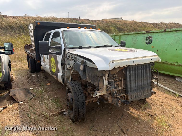 image for item ER1965 2009 Ford F-550 Crew Cab flatbed truck