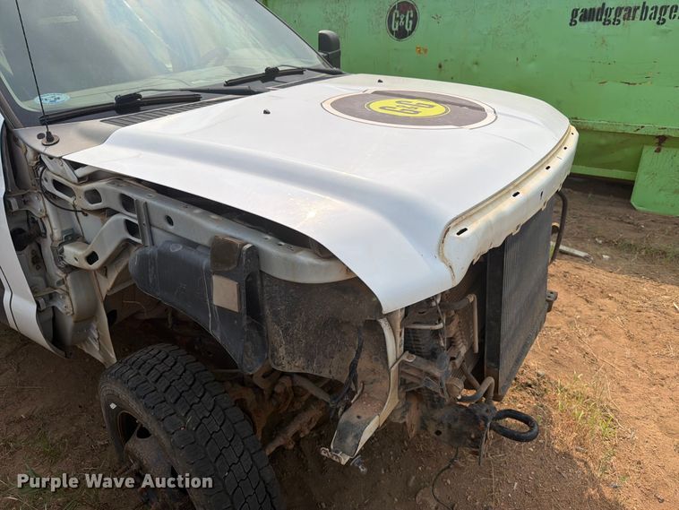 image for item ER1965 2009 Ford F-550 Crew Cab flatbed truck