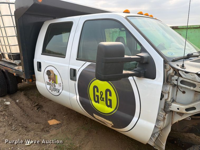 image for item ER1965 2009 Ford F-550 Crew Cab flatbed truck