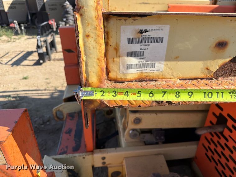 image for item ER1969 2012 JLG 260MRT scissor lift